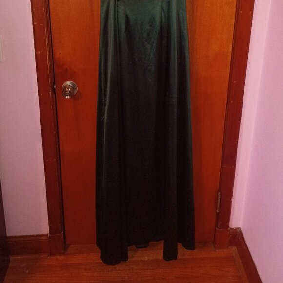 NWT MUXXN BOUTIQUE Sz Med Dark Green Satin Maxi Formal Sheath with Overskirt - Picture 2 of 10
